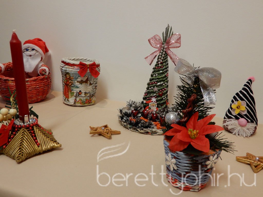 A berettyóújfalui papírfonó kör kiállítása 34